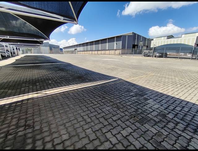 1,969M² INDUSTRIAL YARD TO LET IN DRIEHOEK